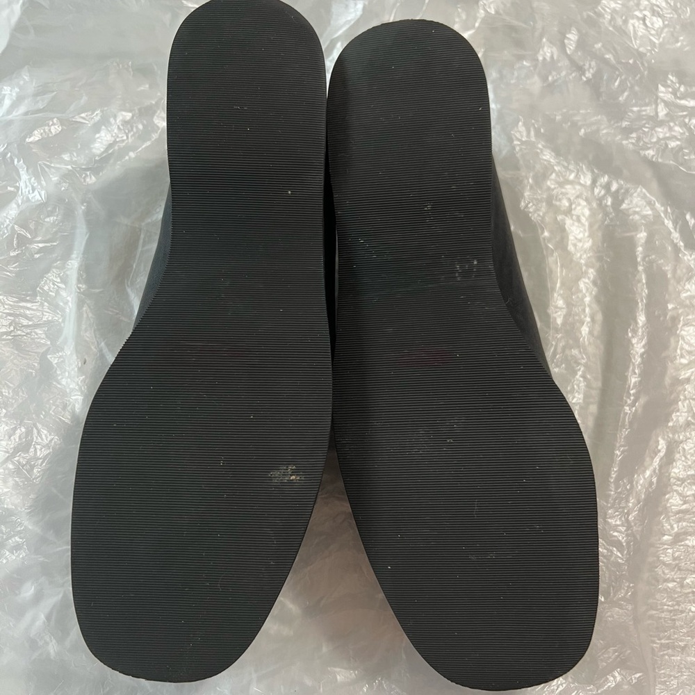 L.L. Bean slip on women shoes, black, size 8.5 - Picture 4 of 8